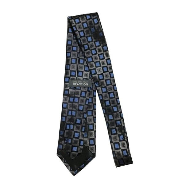 5/$10 Kenneth Cole Reaction Blue Silver Geometric Silk Tie - Picture 3 of 5